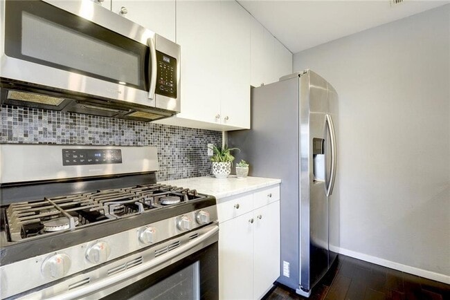 Building Photo - 3839 Dry Creek Dr