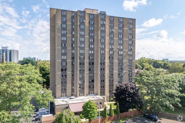 Building Photo - Baptist Manor