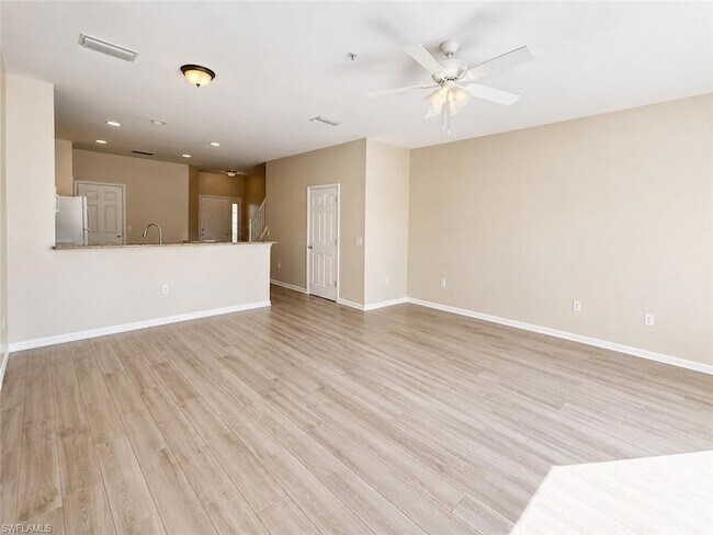 Building Photo - 912 Hampton Cir