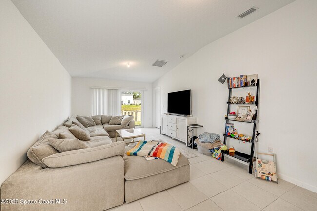 Building Photo - 1328 Colebrook Cir SW