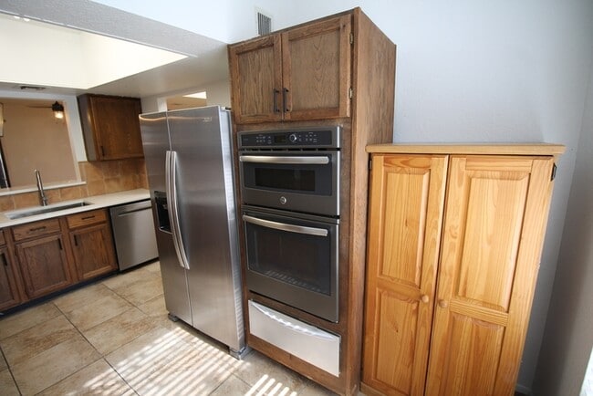 Building Photo - 2486 N Ironwood Ridge Dr