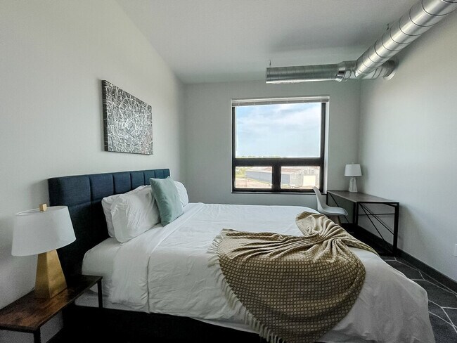 Building Photo - 1261 8th St