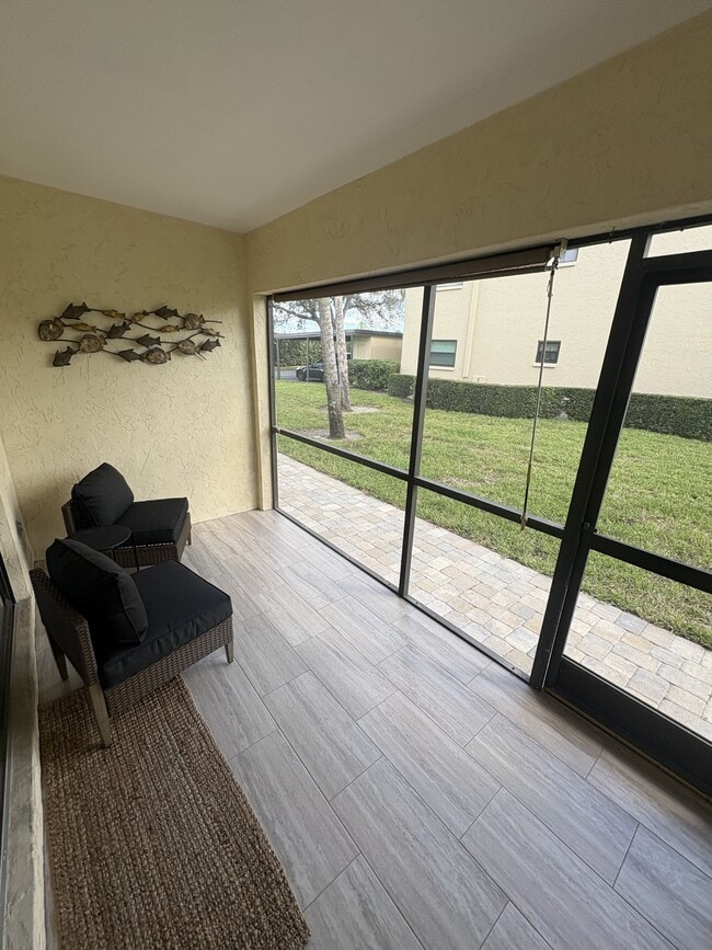 Building Photo - 305 Mission Trail W