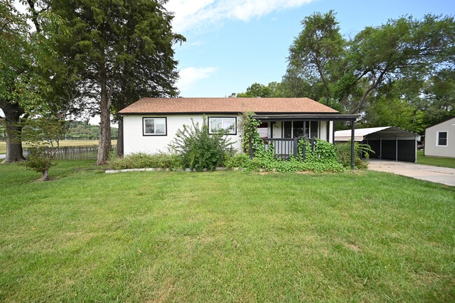 Primary Photo - 9600 NE 34th St