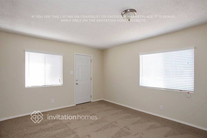 Building Photo - 311 E Cummings Ln