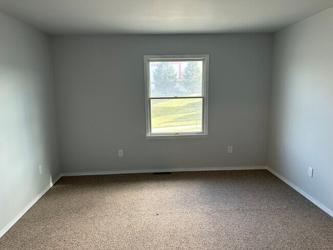 Building Photo - 3182-3184 Shellers Bend