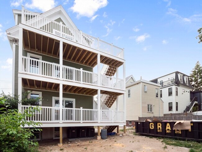 Building Photo - 206 Byron St