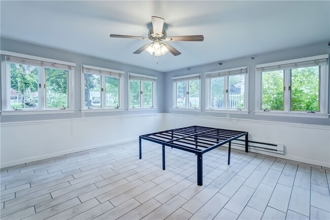 Building Photo - 232 Meadowbriar Rd