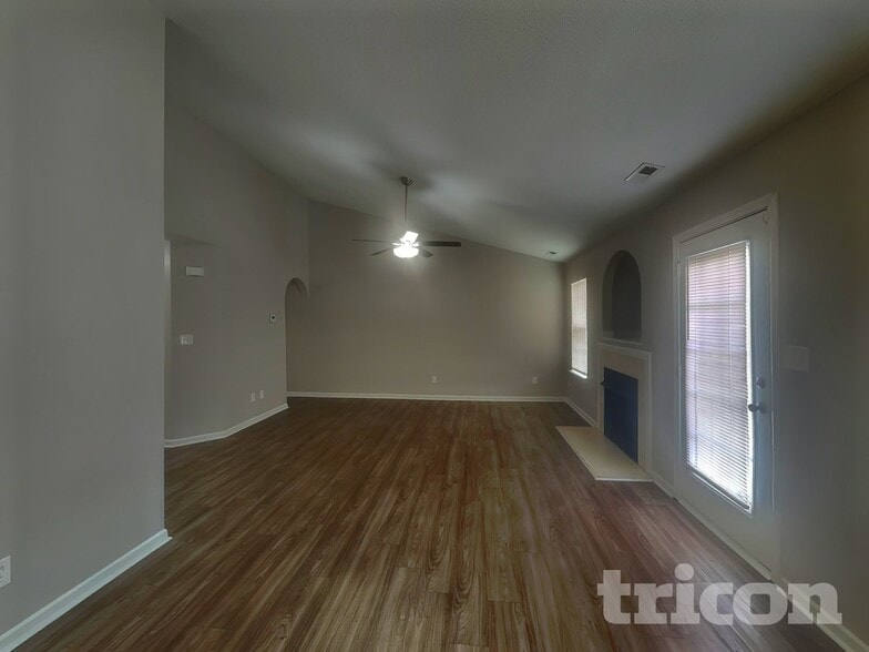 Building Photo - 6008 Bradford Ct