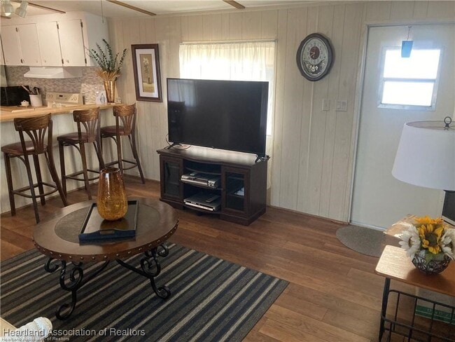 Building Photo - 1420 Whisper Cir