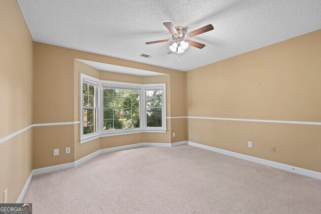 Building Photo - 235 Smokerise Trce