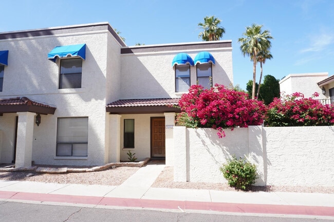Building Photo - 5002 E Hazel Dr