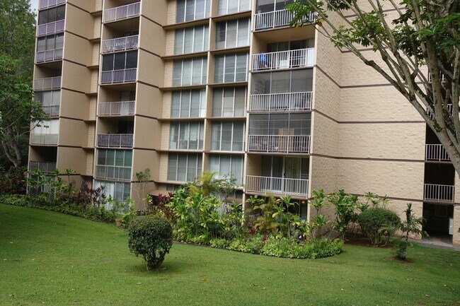 Building Photo - 2 bedroom, 1 bath, 2 parking in Waikalani Woodlands