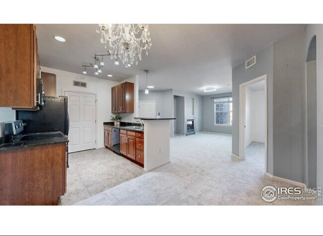 Building Photo - 1465 Blue Sky Cir