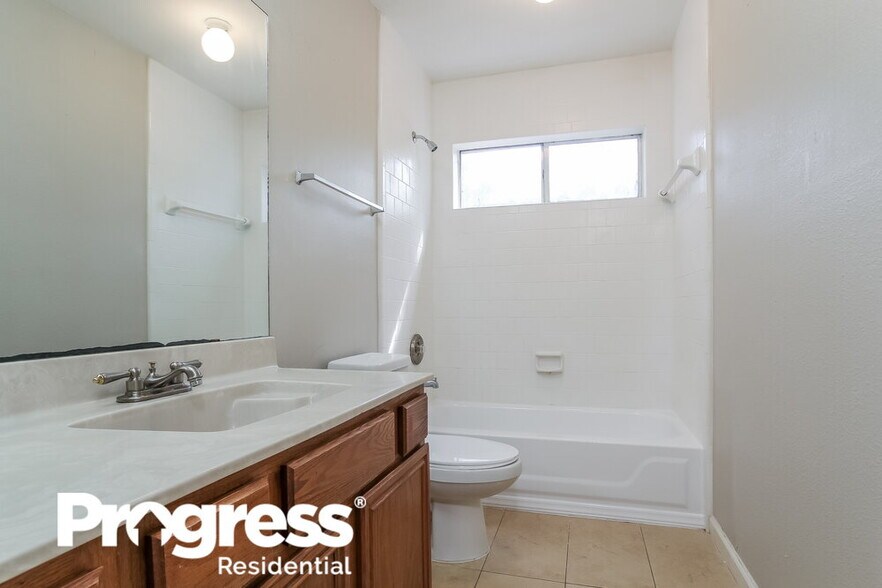 Building Photo - 19323 Bristlestar Dr