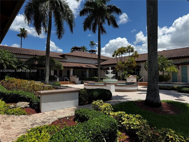 Building Photo - 7333 NW 113th Ct