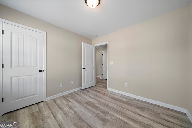 Building Photo - 147 Jackson Farms Dr