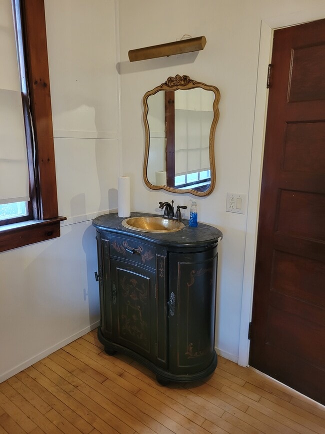 Bathroom - 4237 Post Rd