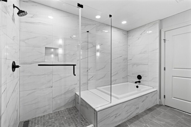 Building Photo - 2511 Willowick Rd