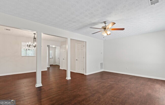 Building Photo - 5619 Union Pointe Dr
