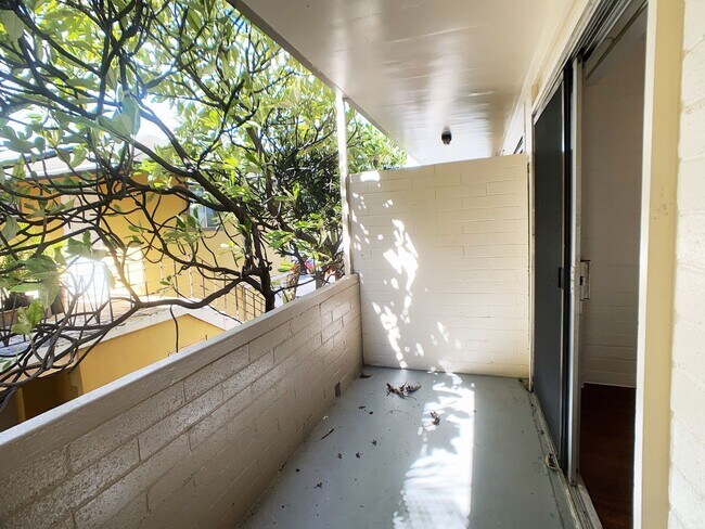 Building Photo - 264 Ka?iulani Ave