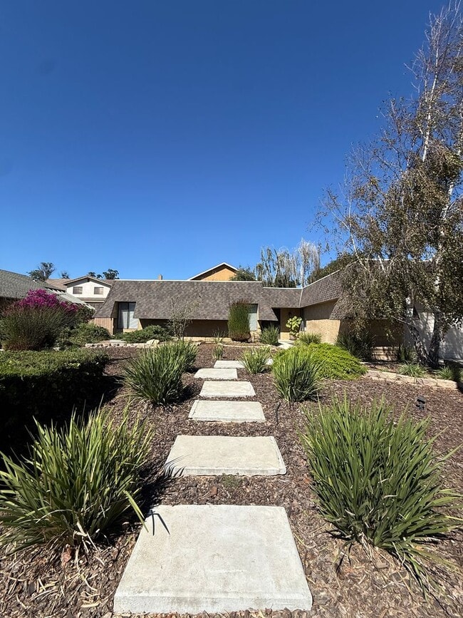 Building Photo - Located in Bauer Estates Near The Country ...