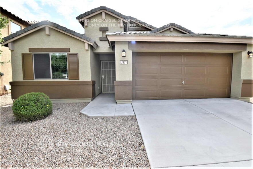 Primary Photo - 2231 S 101st Dr