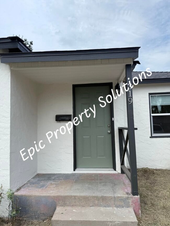 Building Photo - 319 E Dayton Ave