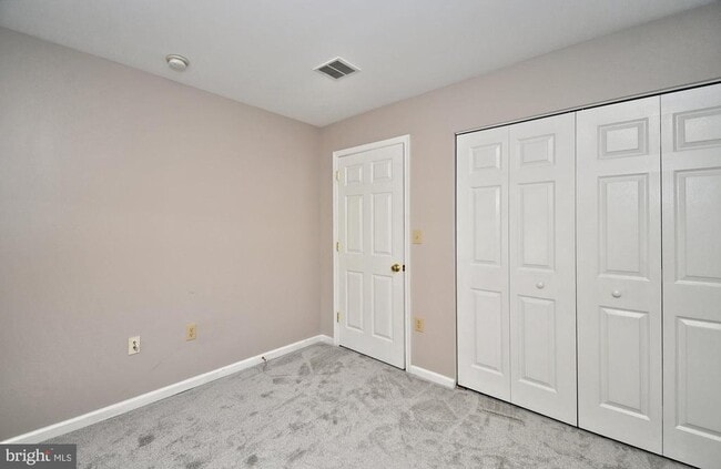 Building Photo - 1055 Balley Dr