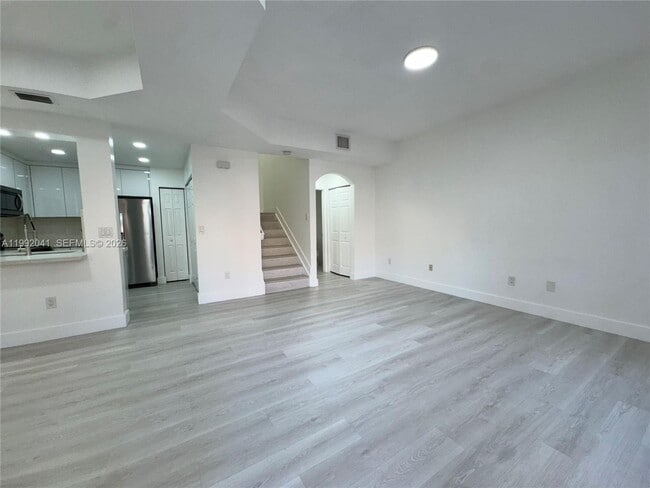 Building Photo - 4911 Spinnaker Dr