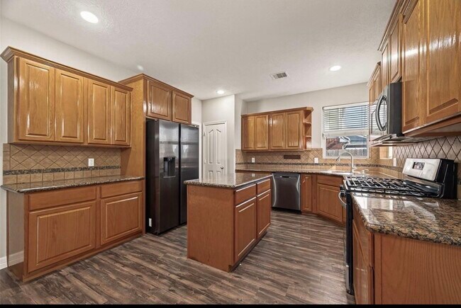 Building Photo - 14006 Martinique Ln