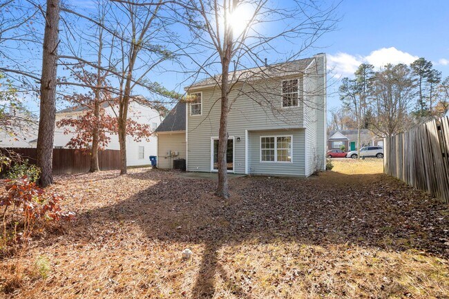 Building Photo - Updated 3BR Home with Garage, Pet Friendly!