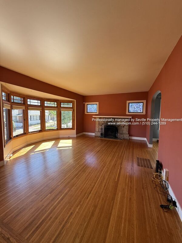 Building Photo - 2951 Madera Ave