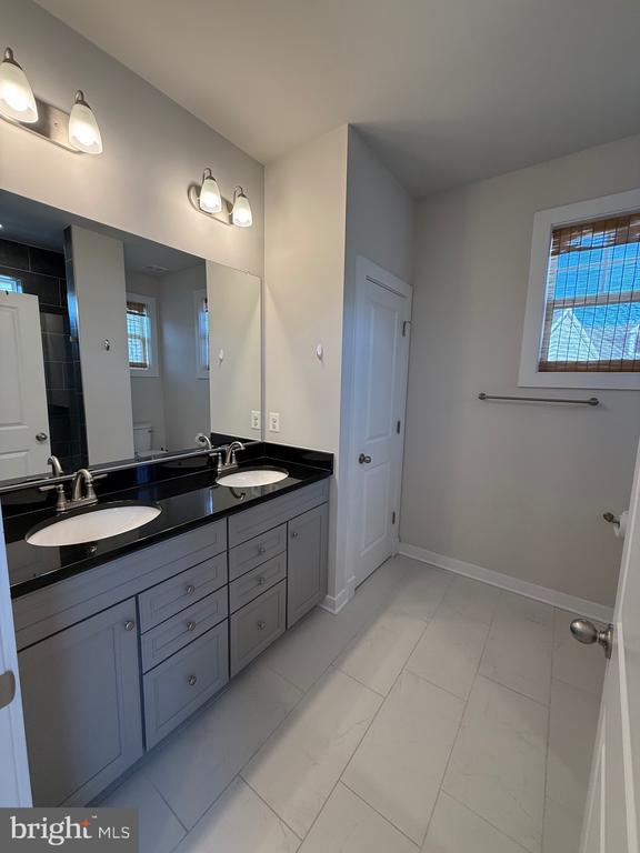 Building Photo - 128 Kinross Ln