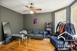 Building Photo - 5128 W Henderson St