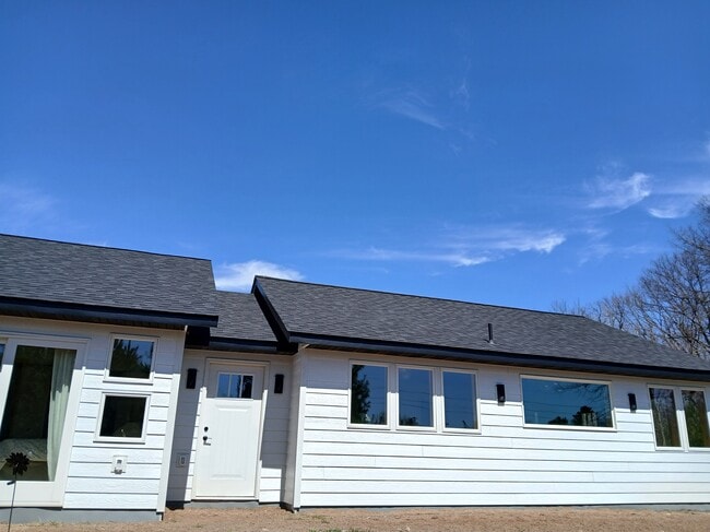 Building Photo - 23138 Miller Cir