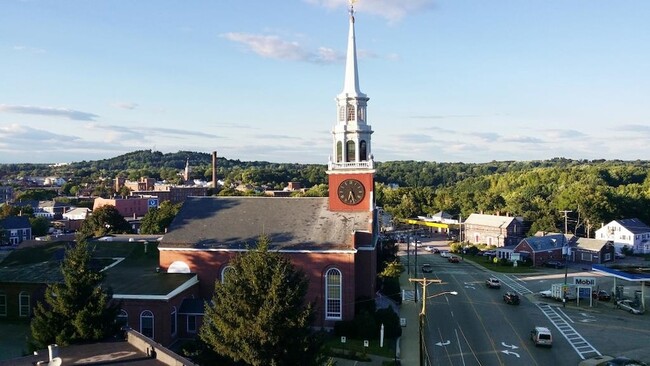 Building Photo - 2 Silver St