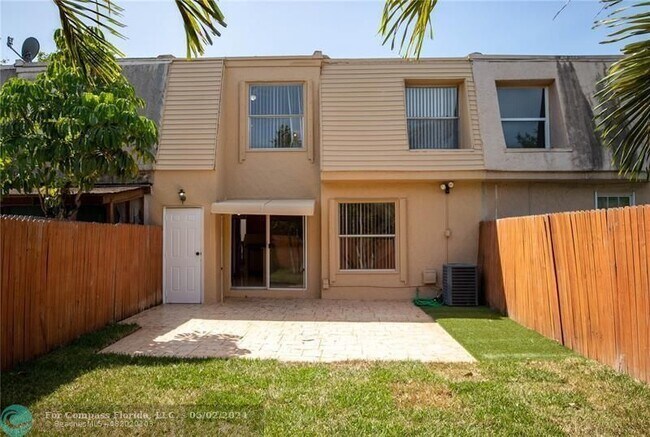 Building Photo - 316 Sunshine Dr