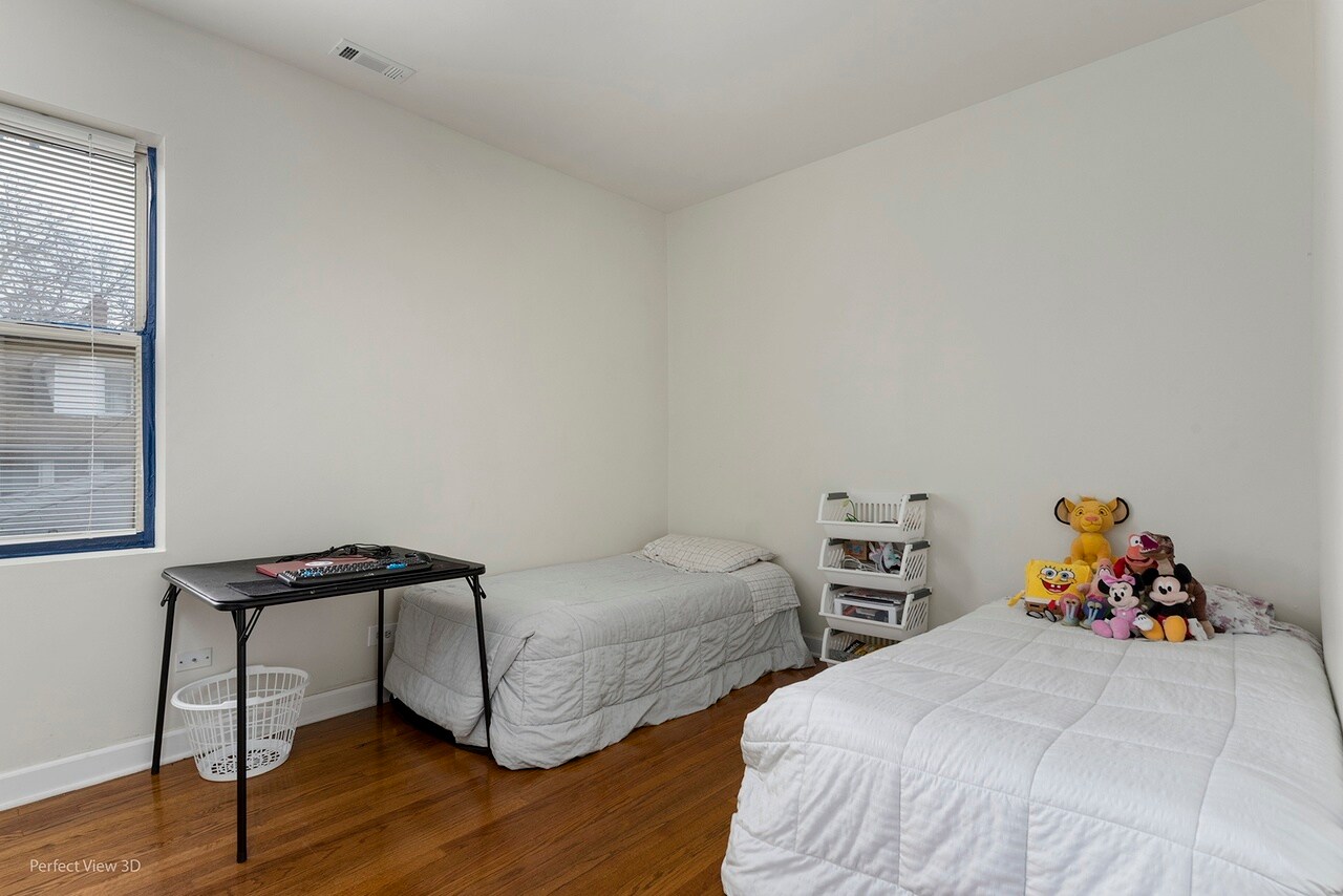 Building Photo - 4853 N Harding Ave