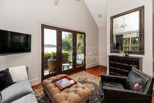 Building Photo - 17120 Belle Isle Dr