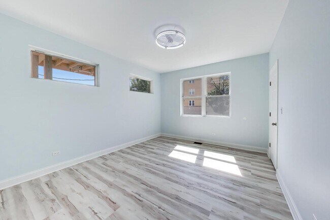 Building Photo - 703 N Homan Ave.