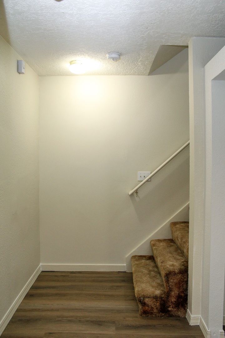 Building Photo - 7937-7937 N Fessenden St