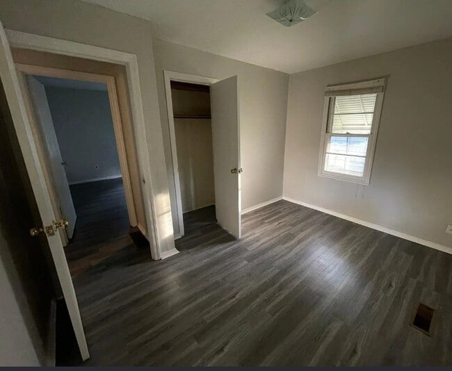 Building Photo - Single Family Home For Rent!