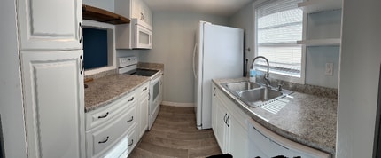 Building Photo - 2550 SE 15th Ave