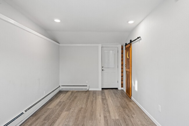 Building Photo - 17 Anna Ave