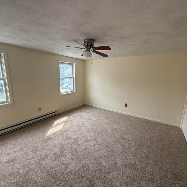 Building Photo - 59 Stonegate Ln