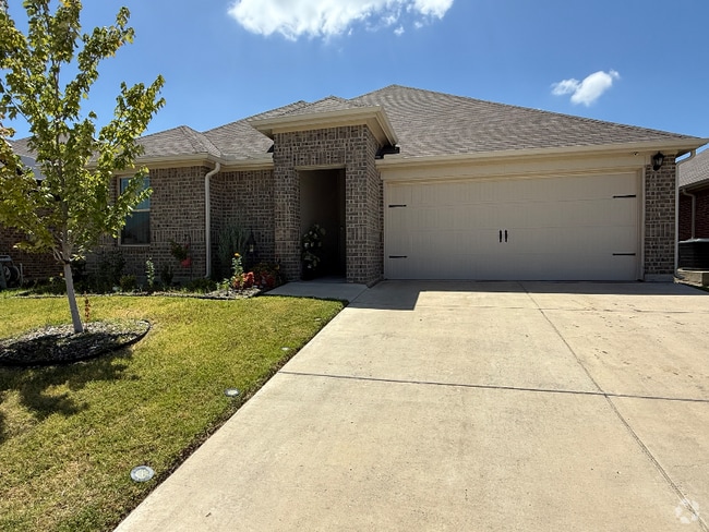 Building Photo - 1205 Canterbury Ln
