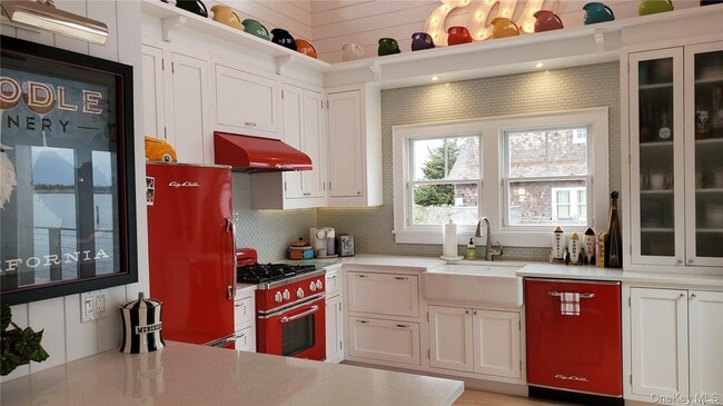 Building Photo - 10 Captree Island