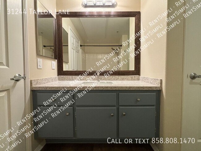 Building Photo - 31244 Taylor Ln