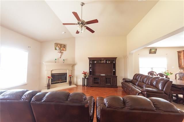 Primary Photo - 1714 Secretariat Ln